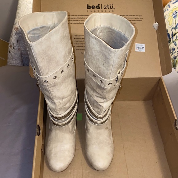 Not Rated Sz 8 Rock-a-Billy, Boots,Off White, Distressed-ISH - Picture 10 of 14